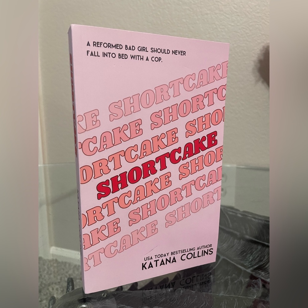 Shortcake by Katana Collins Hello Lovely SIGNED 2023 Special Edition